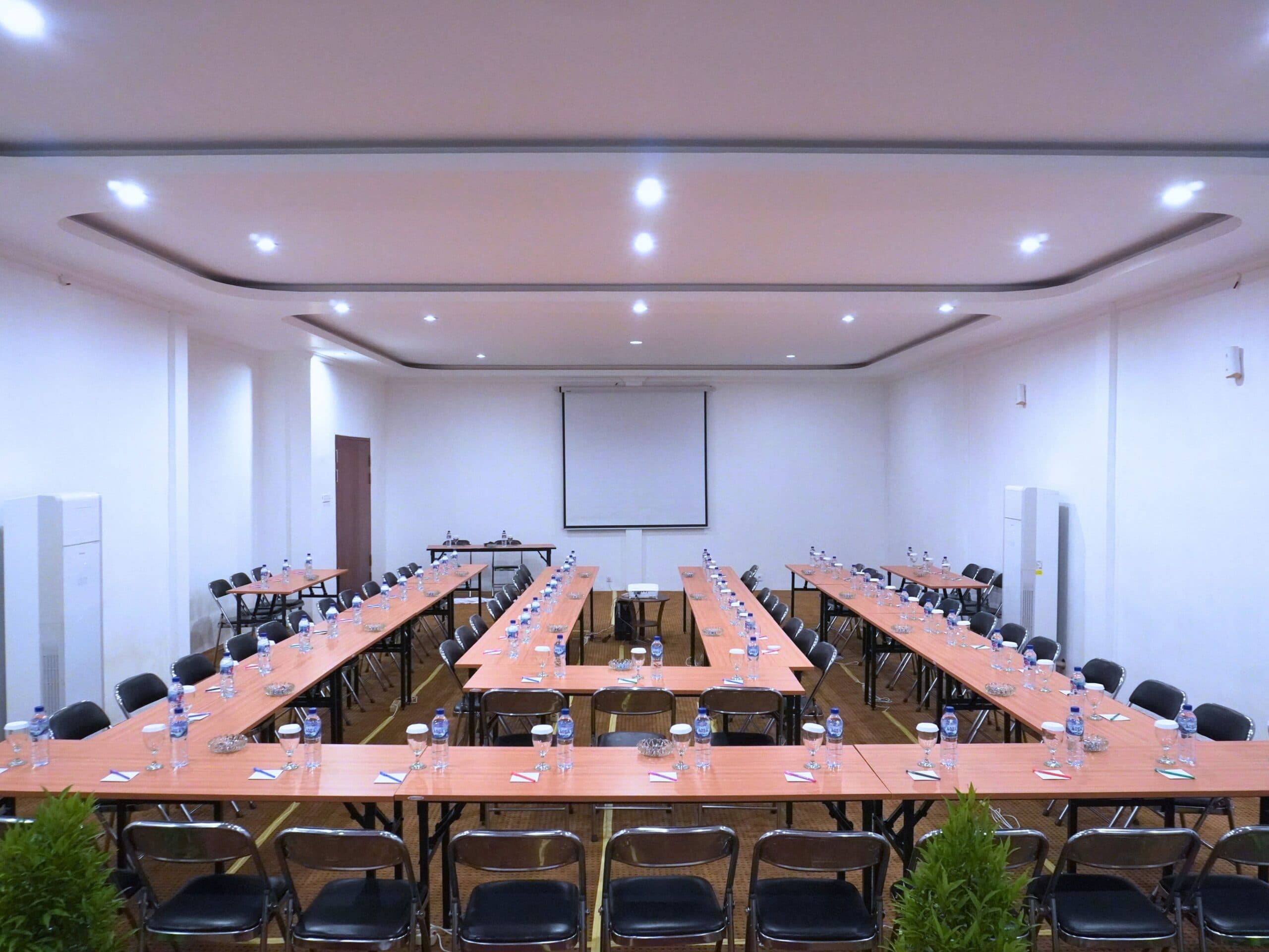 Meeting Room — set up