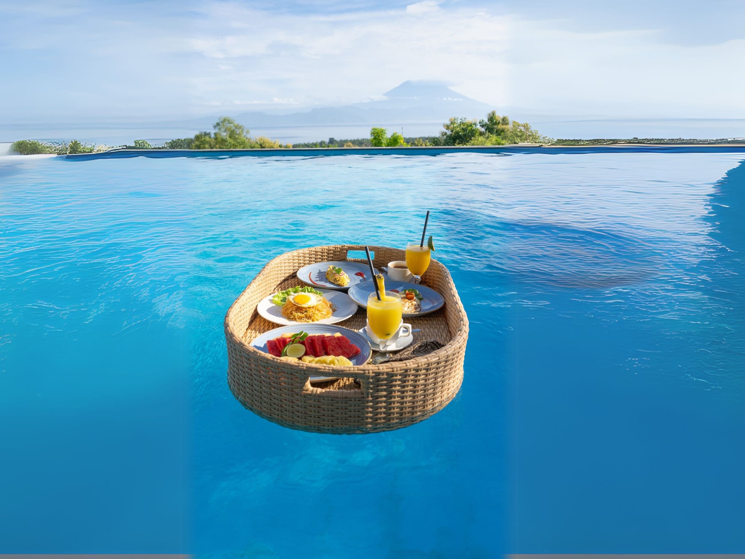 Castaway Restaurant — table