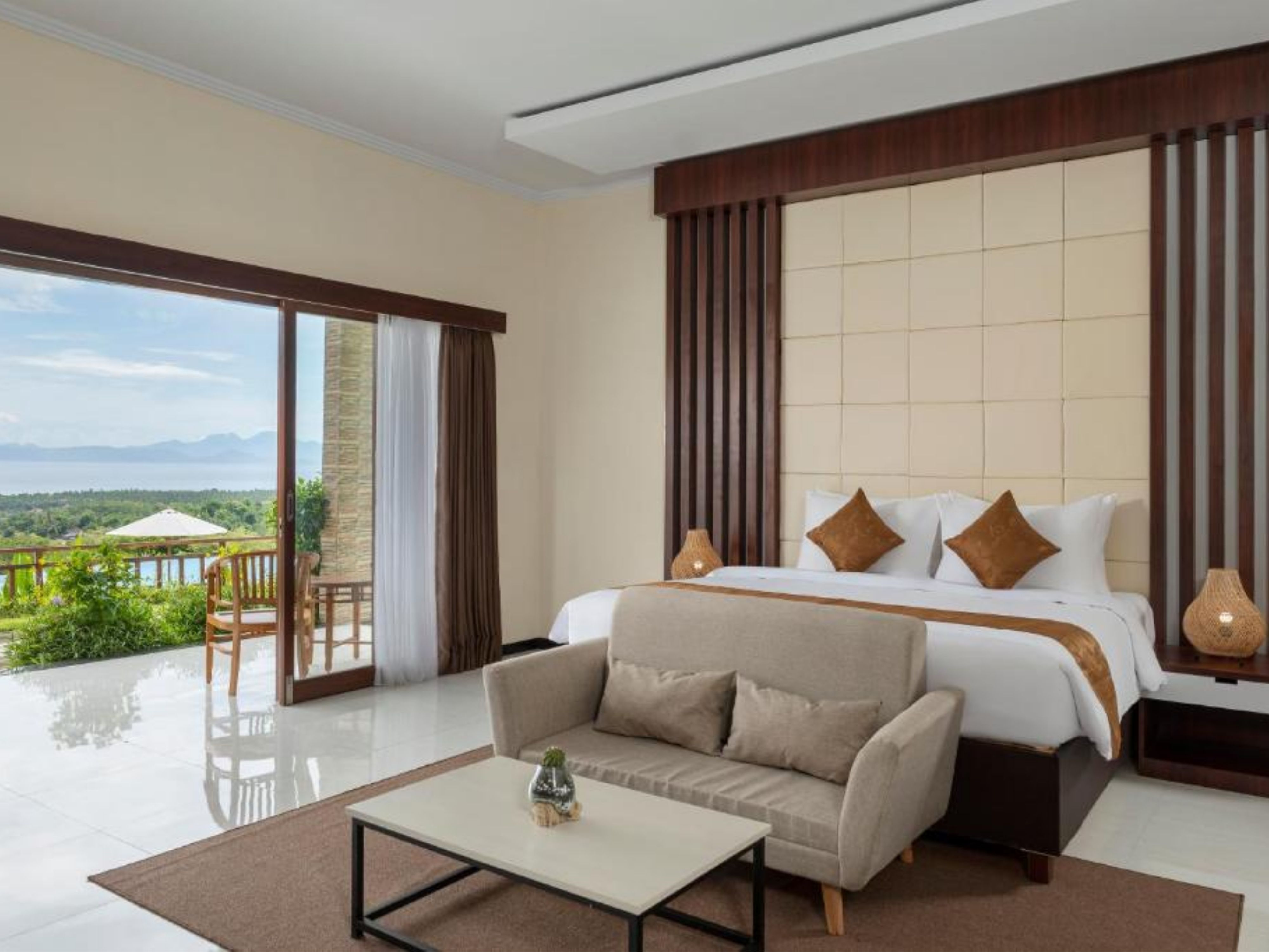 Double Room with Sea View — main bedroom with sea view