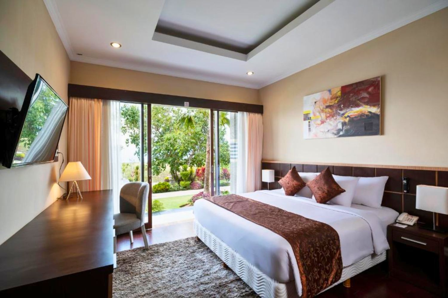 Suite Ocean View with King Bed — main bedroom