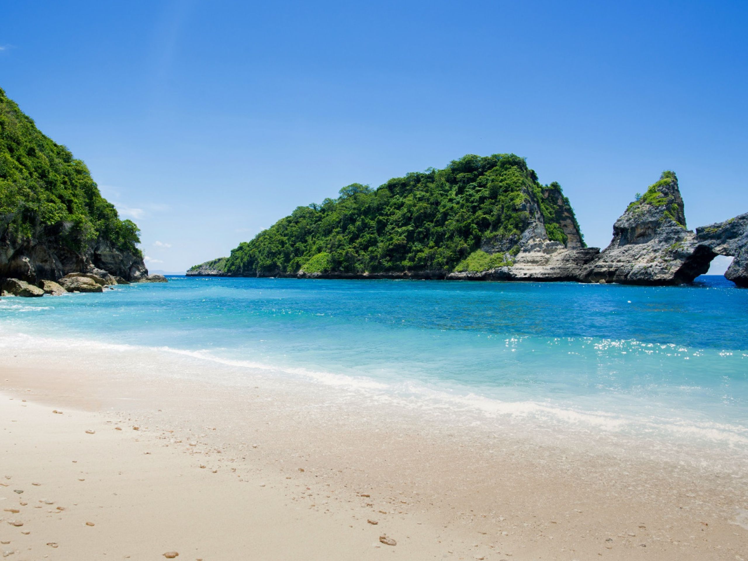 Atuh Beach on the east coast of Nusa Penida